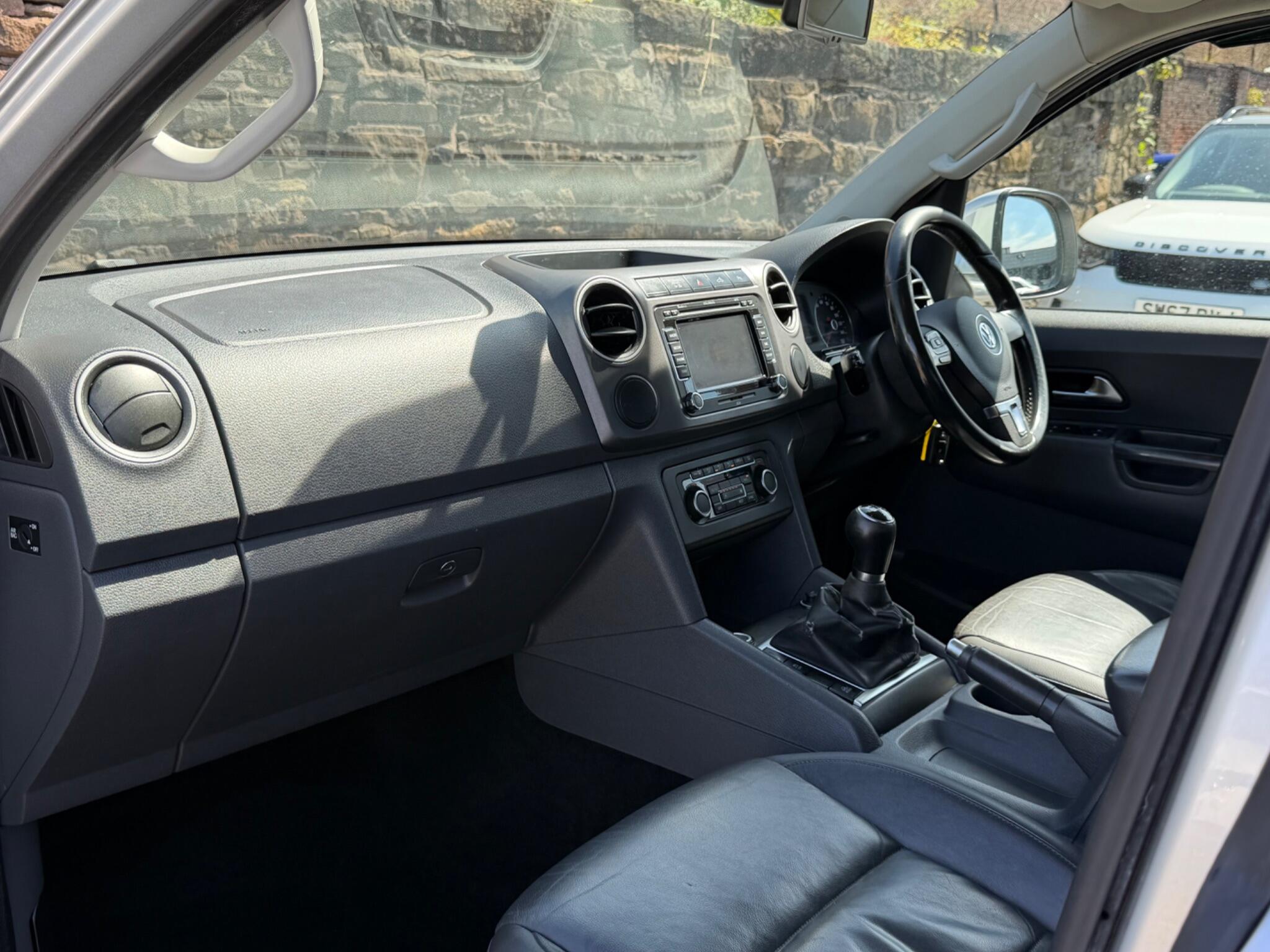 Volkswagen Amarok view 13