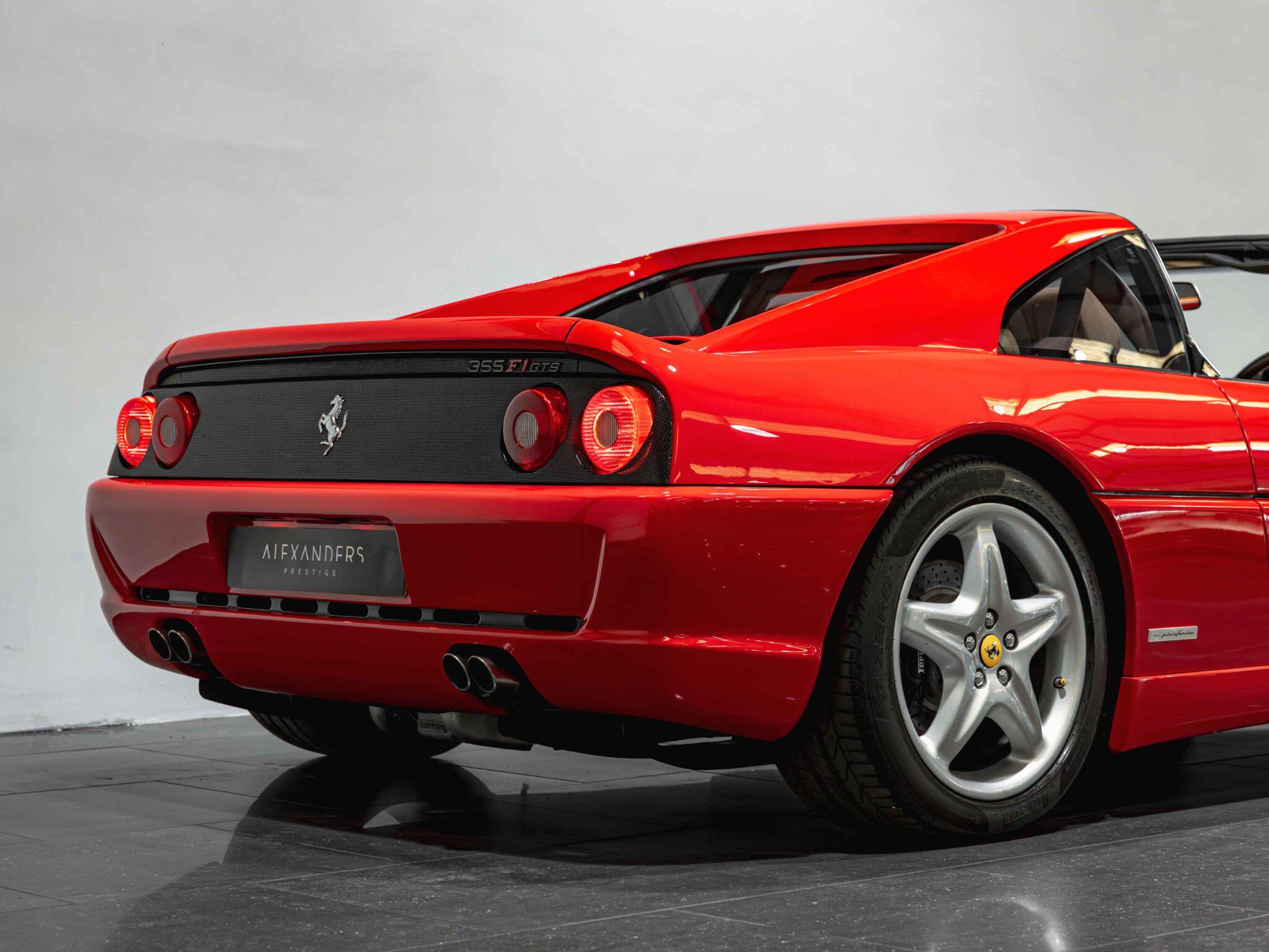 Ferrari F355 view 14