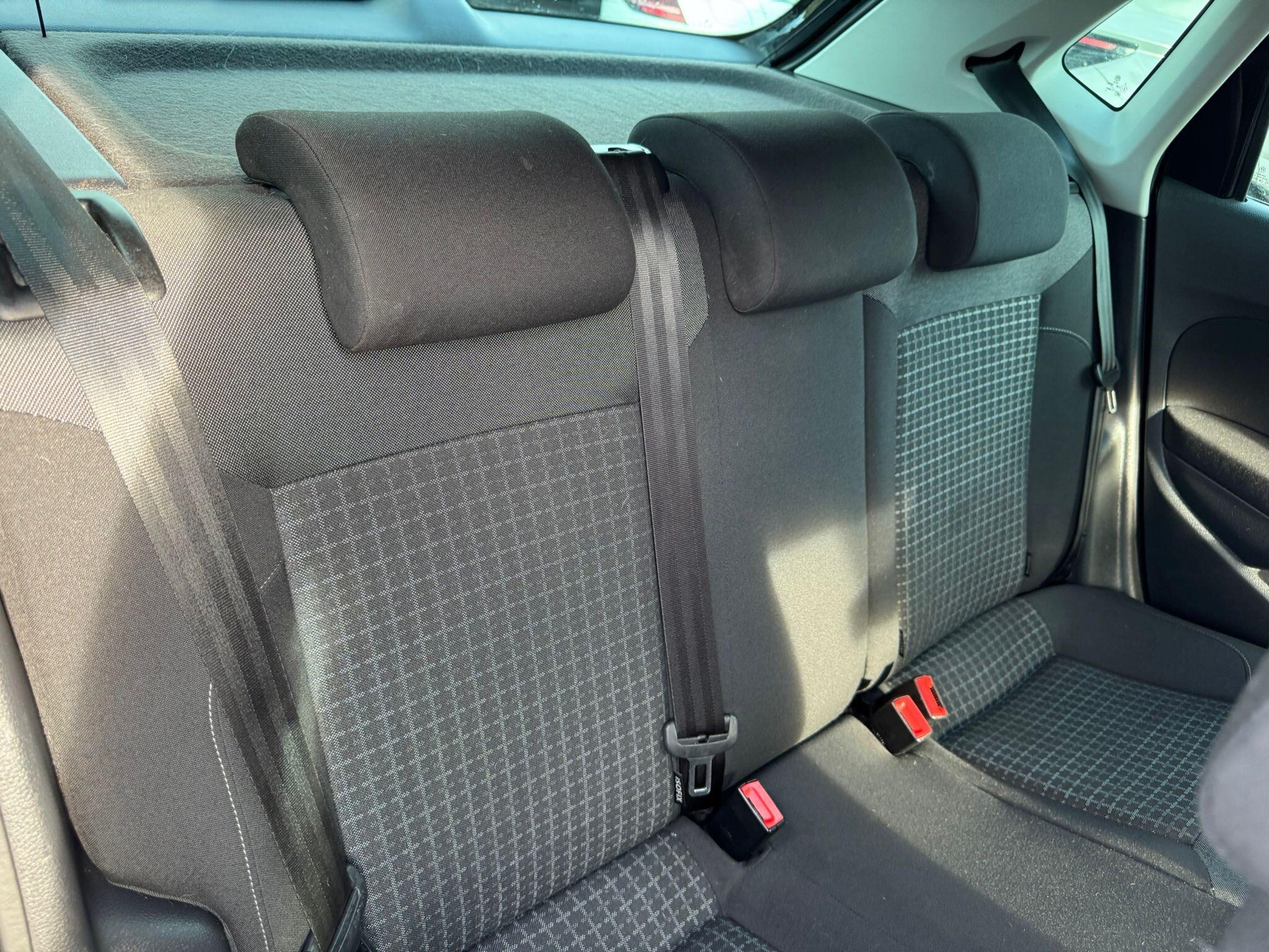 Volkswagen Polo view 42