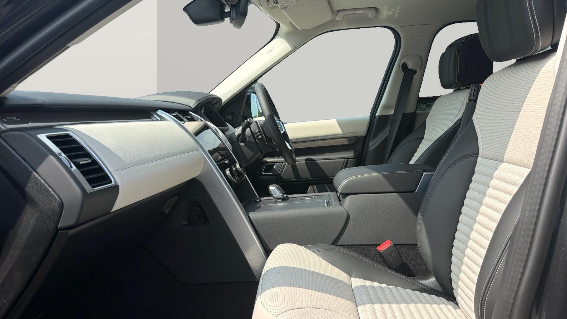 Land Rover Discovery view 38