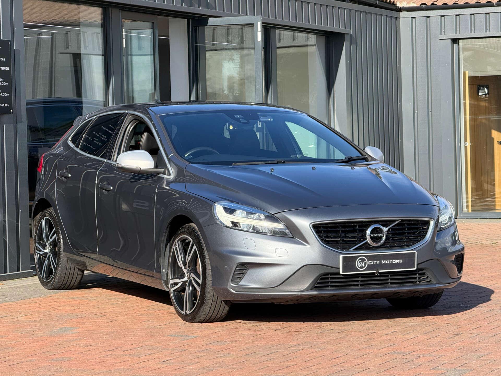 Volvo V40 view 14