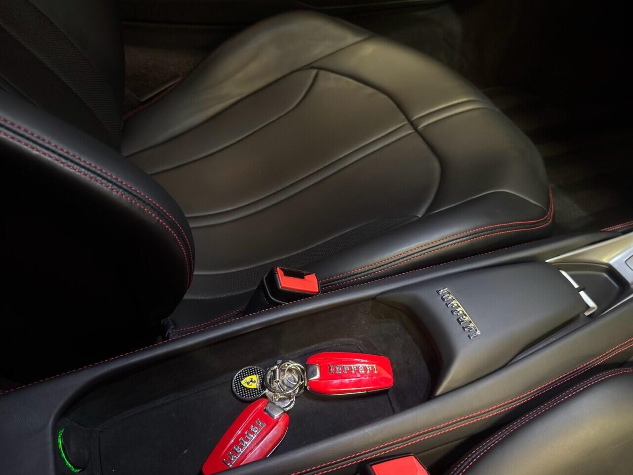 Ferrari F8 Tributo view 16