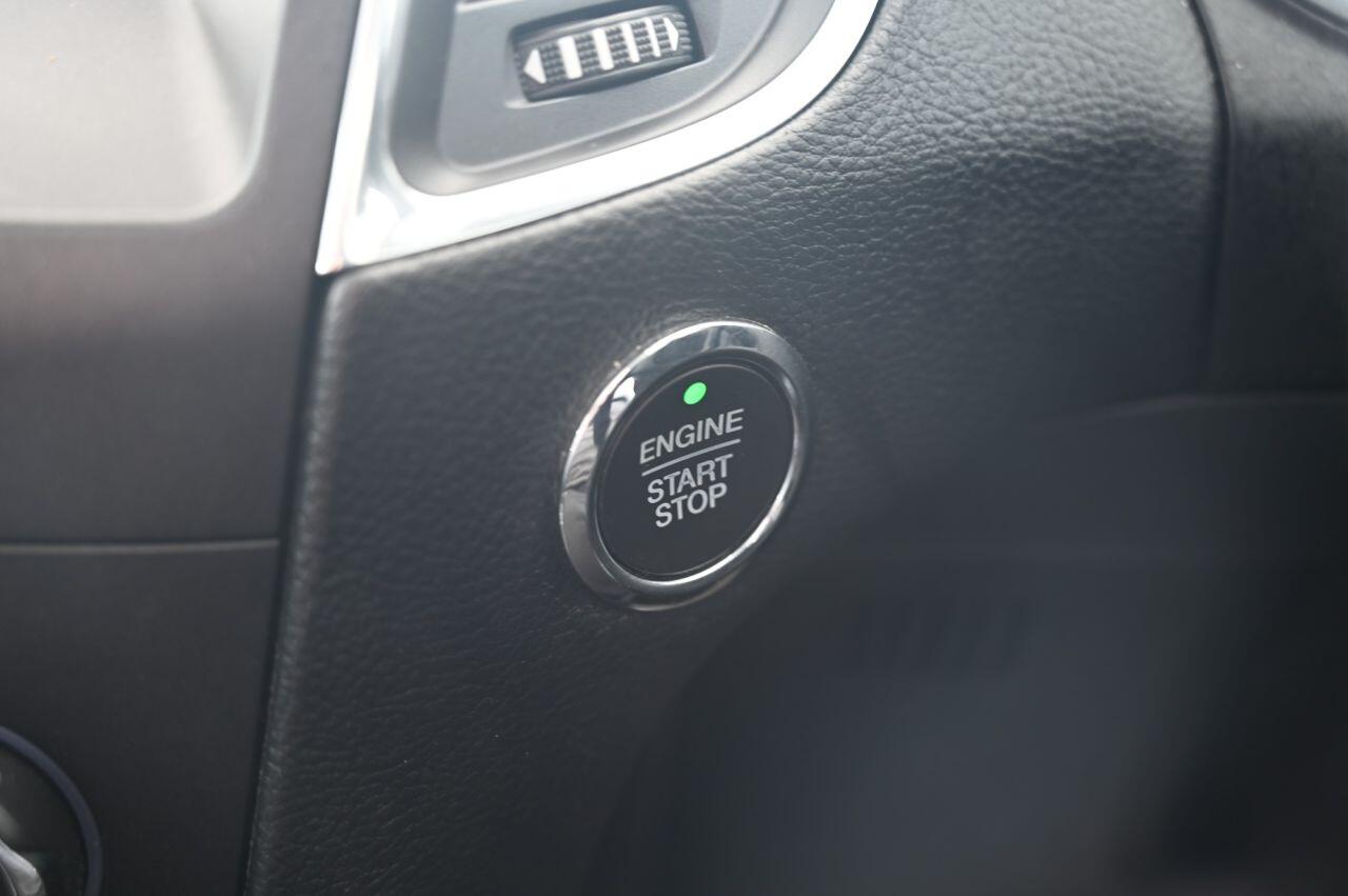 Ford Galaxy view 23