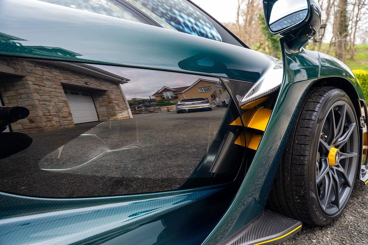 Mclaren Senna view 75