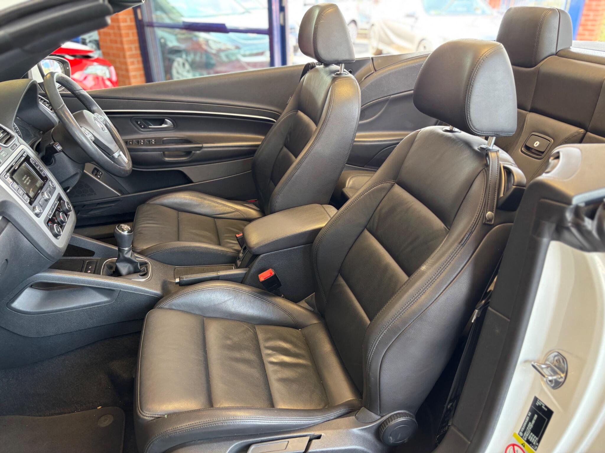 Volkswagen Eos view 34