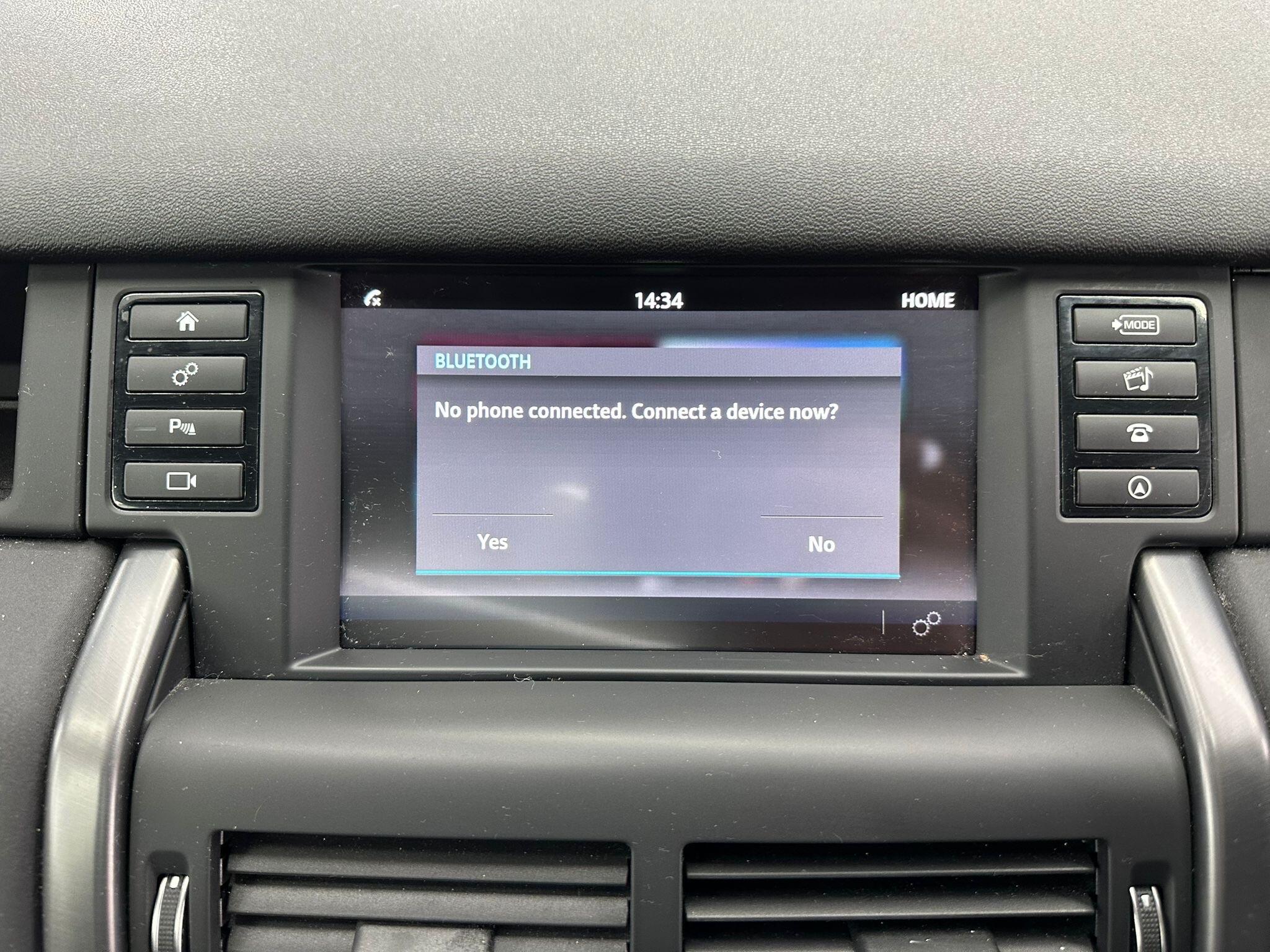 Land Rover Discovery Sport view 37