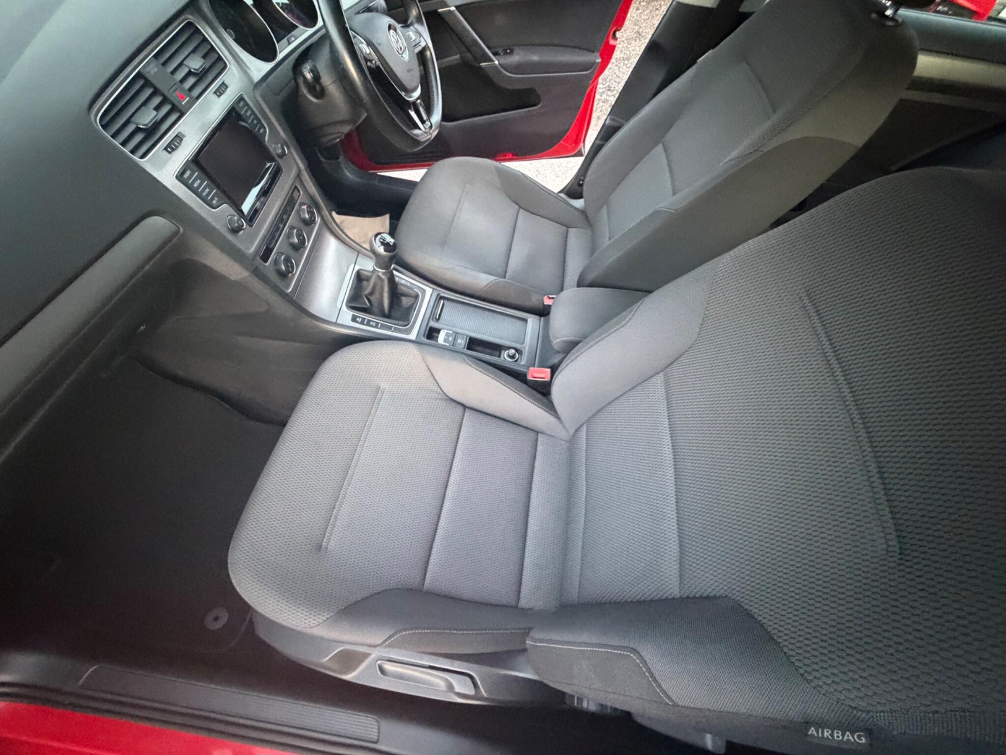 Volkswagen Golf view 56