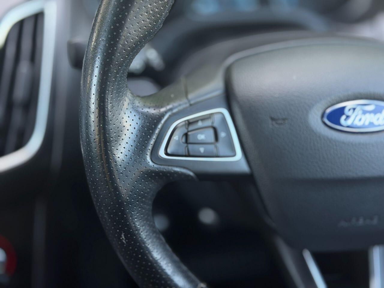Ford Focus view 71