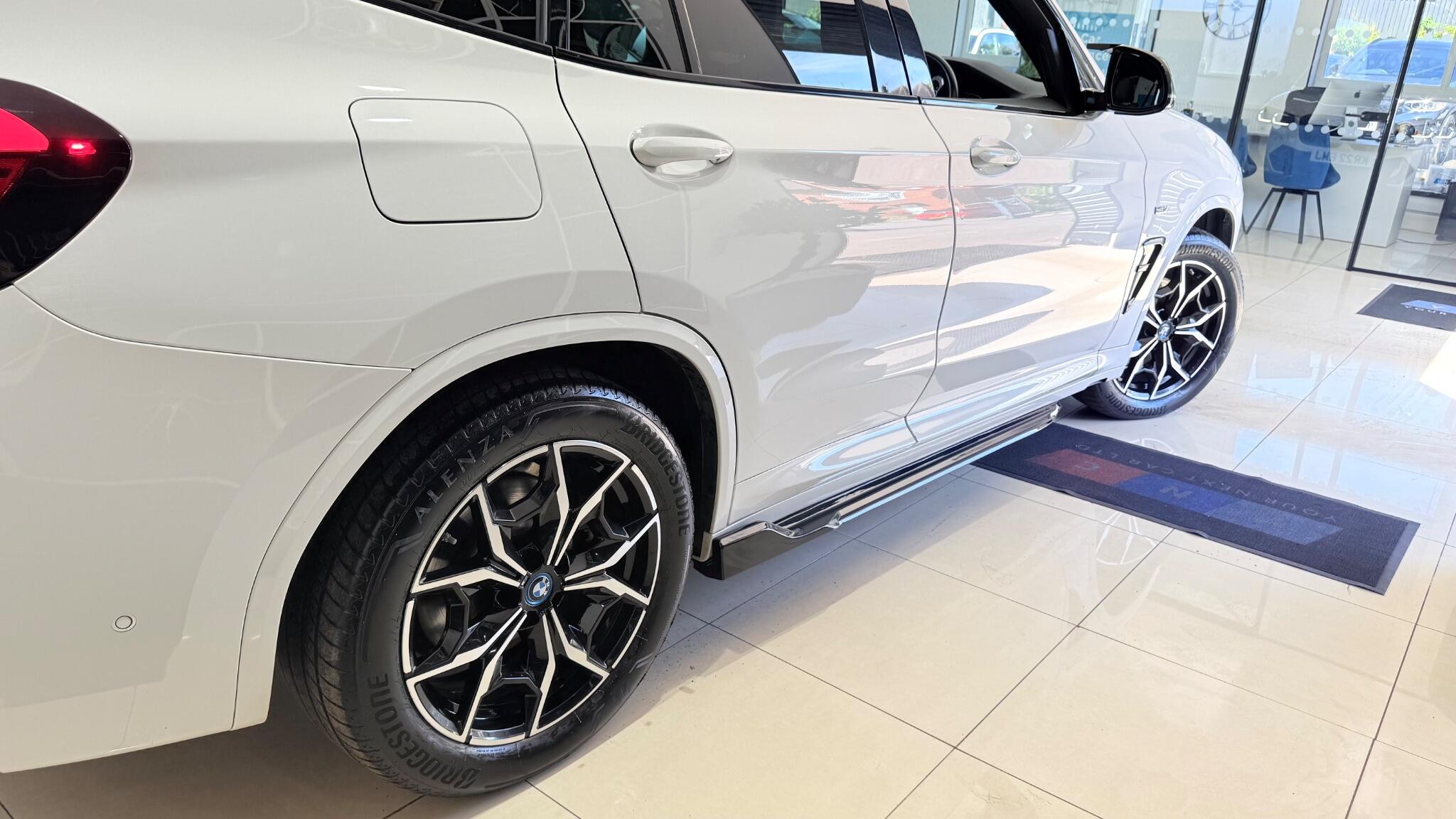 BMW X3 view 11