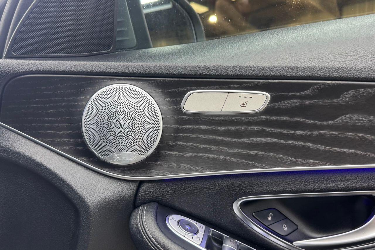 Mercedes-Benz C-Class view 19