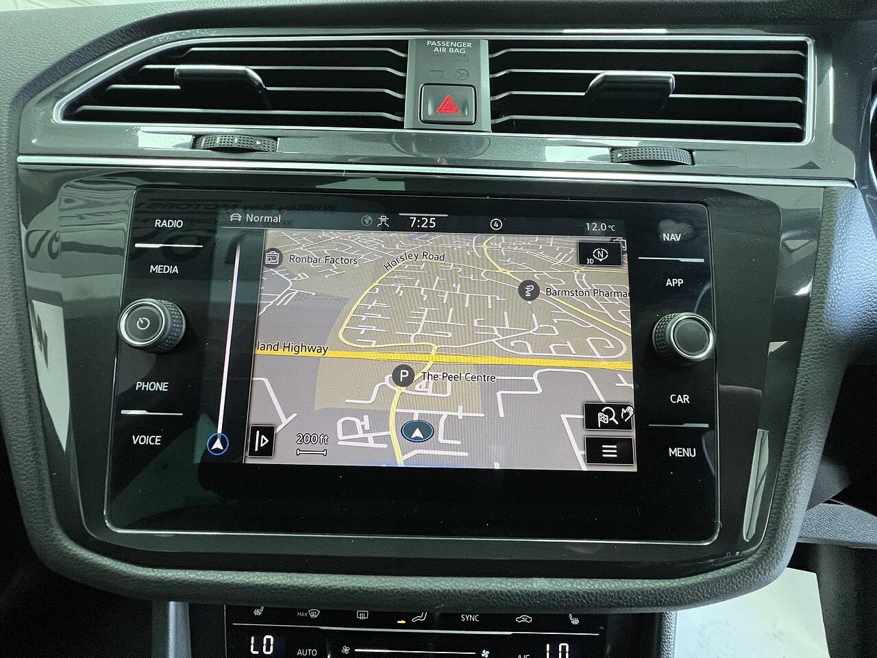 Volkswagen Tiguan view 10