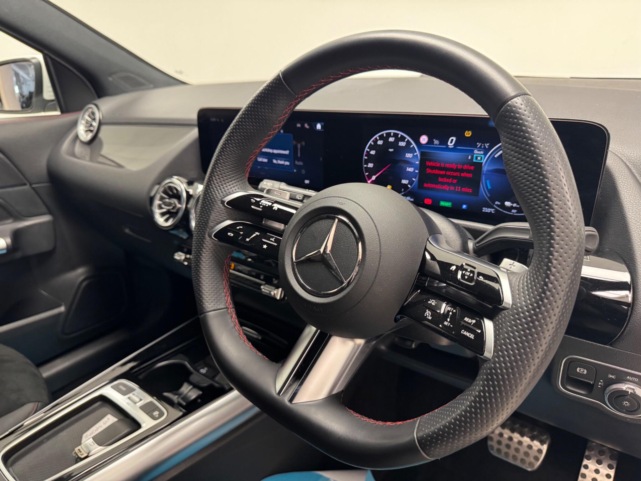 Mercedes-Benz Gla view 26