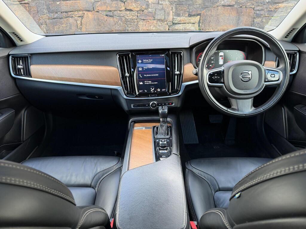 Volvo S90 view 12