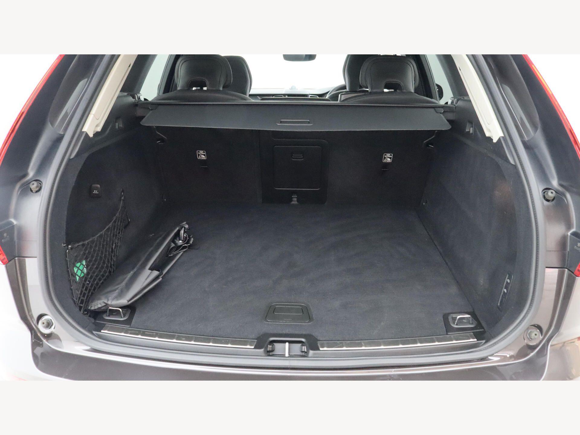 Volvo XC60 view 16