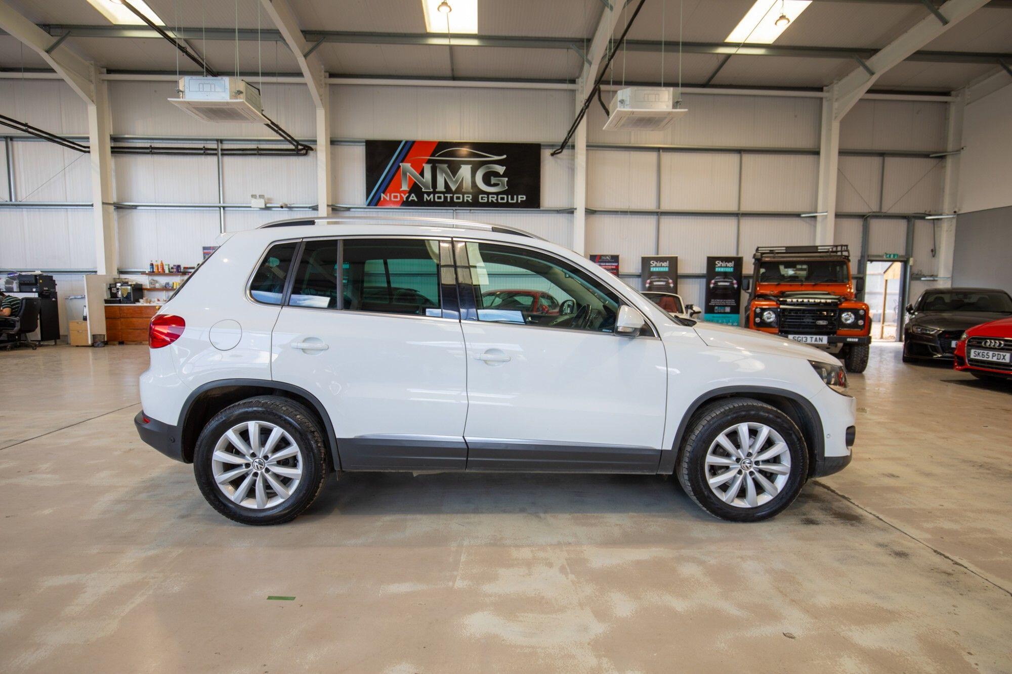 Volkswagen Tiguan view 28