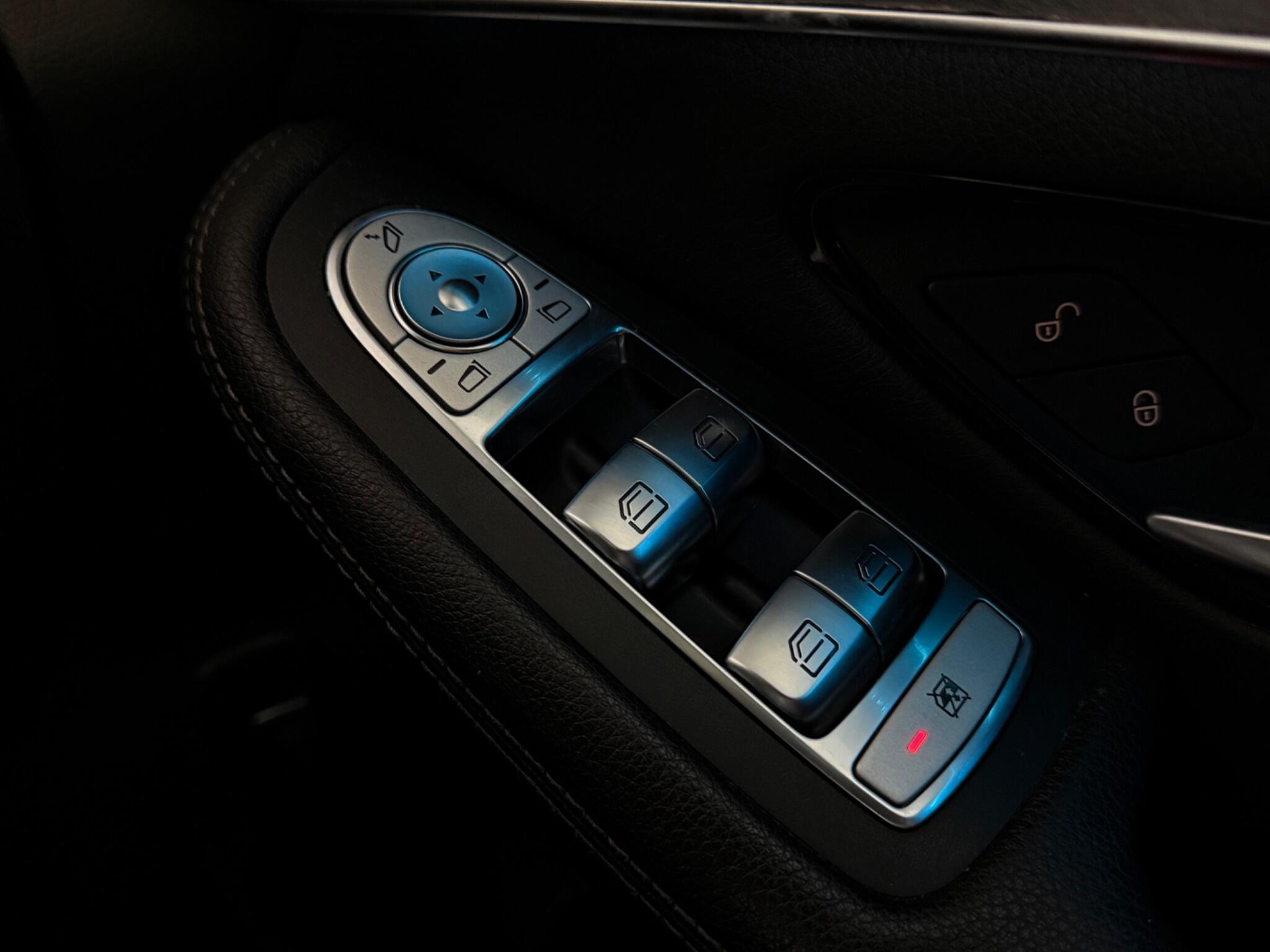 Mercedes-Benz GLC view 18