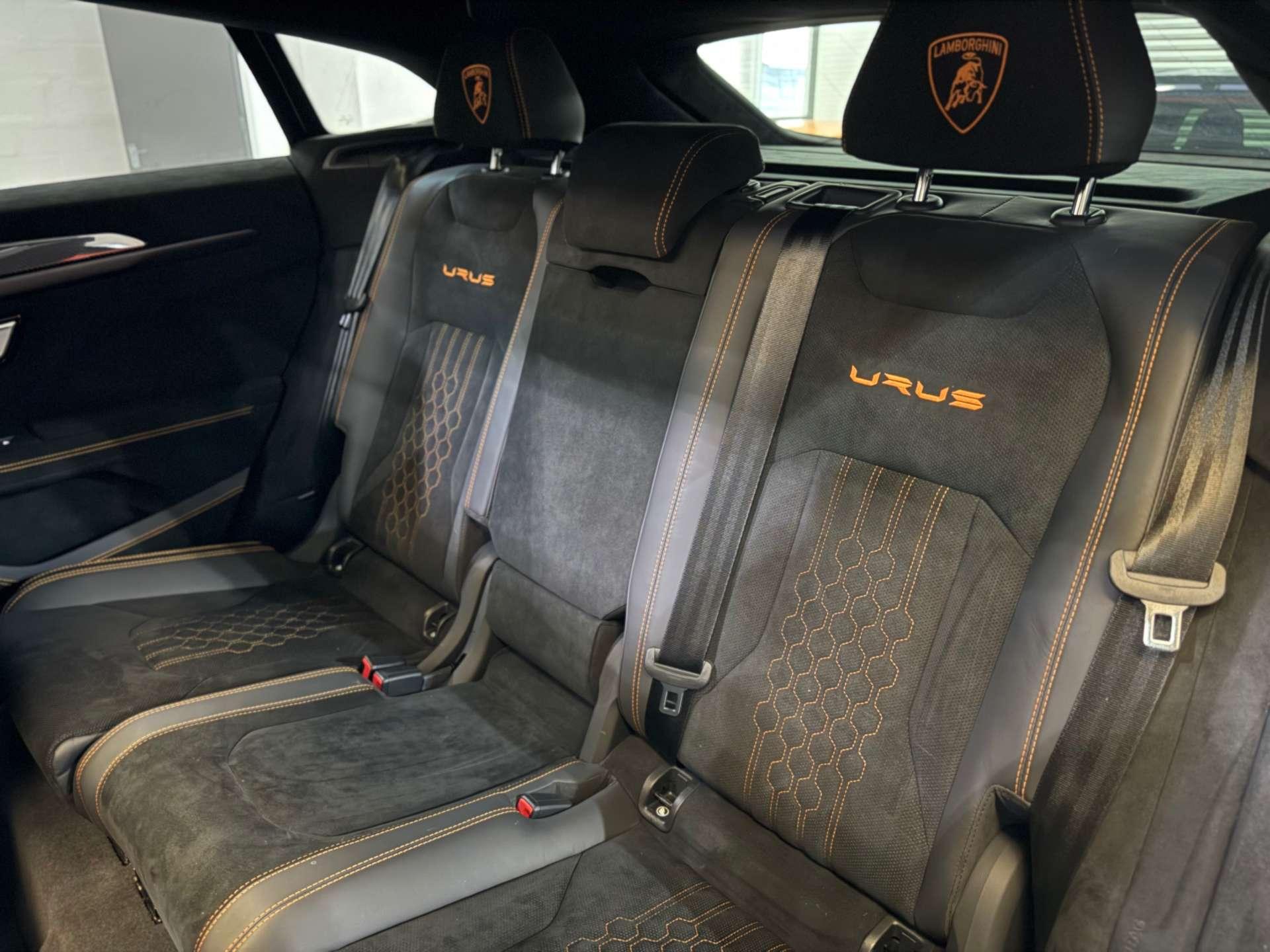 Lamborghini Urus view 66