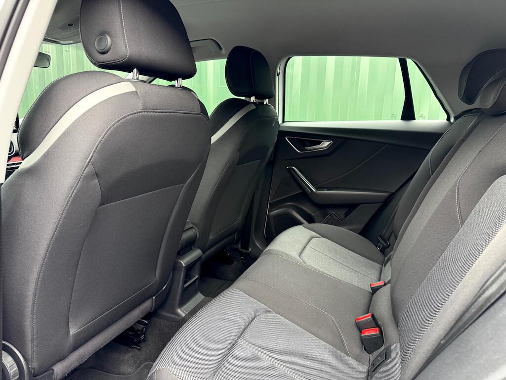Audi Q2 view 36