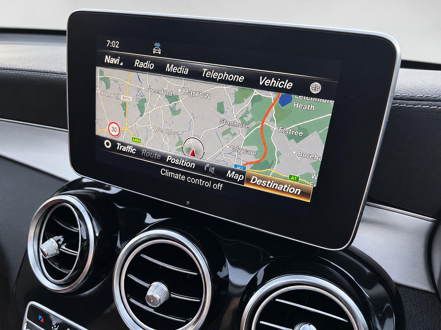 Mercedes-Benz GLC view 27
