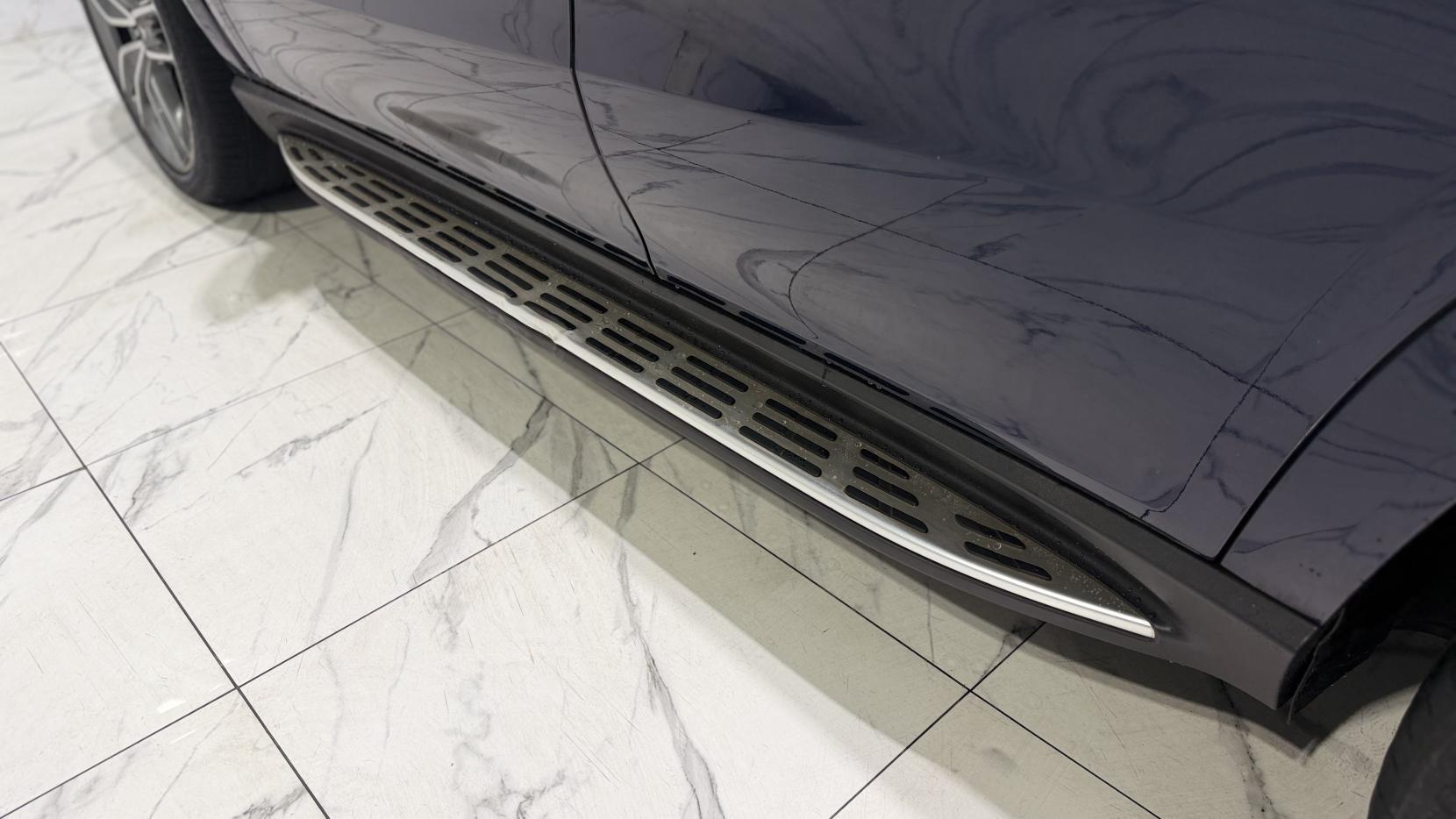 Mercedes-Benz Gle view 38