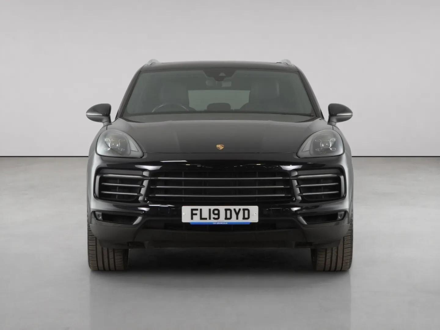 Porsche Cayenne view 6