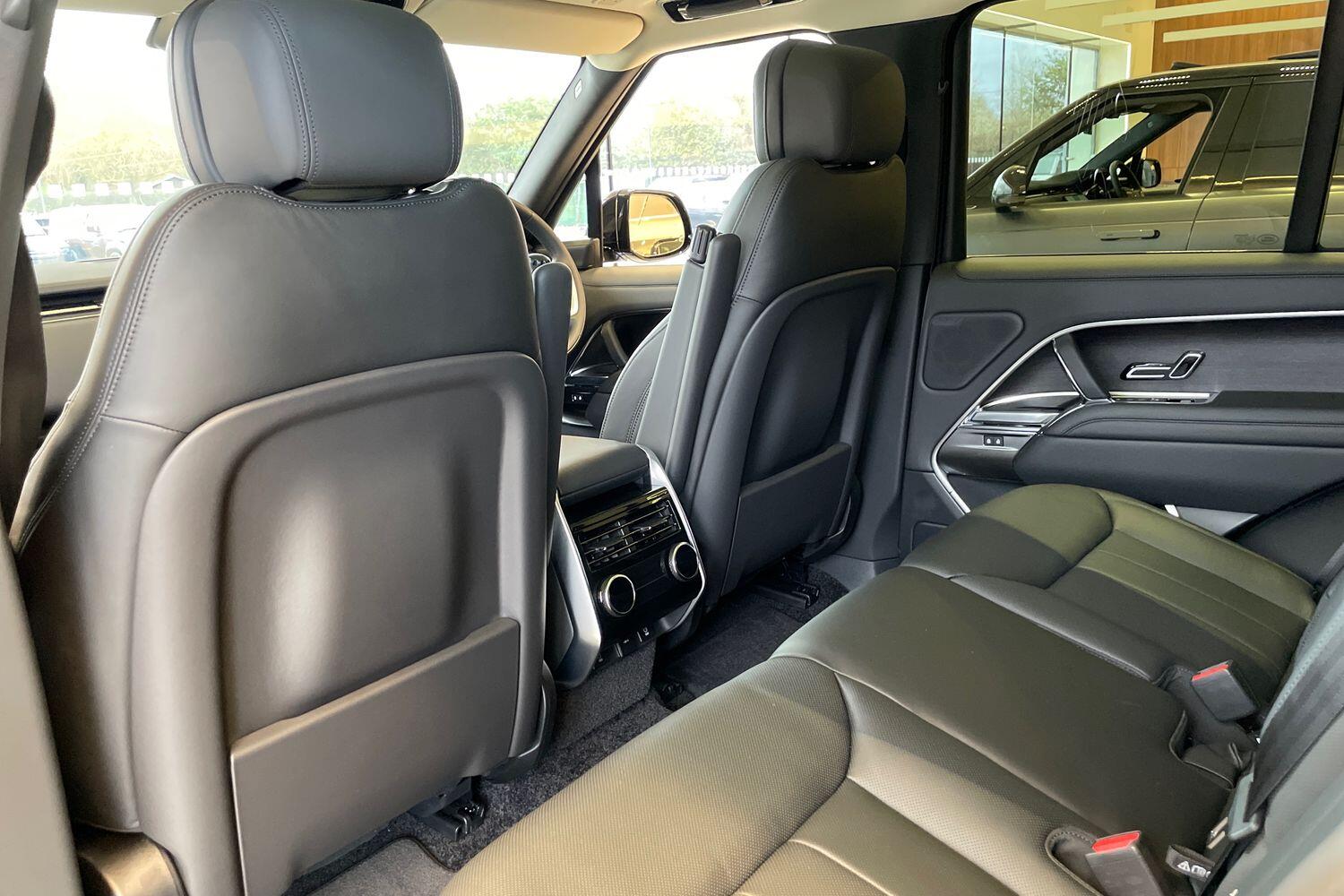 Land Rover Range Rover view 13