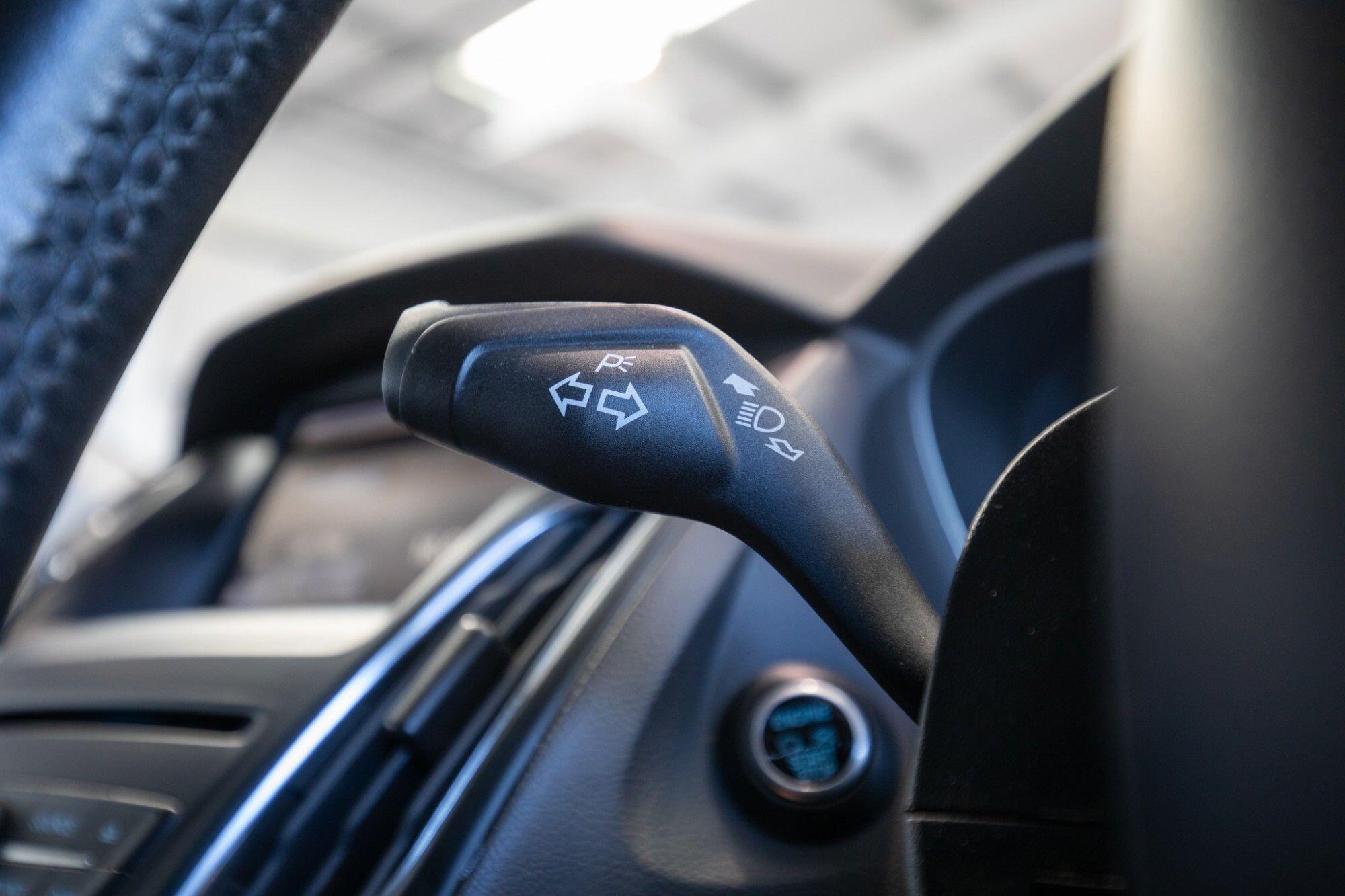 Ford Focus view 19