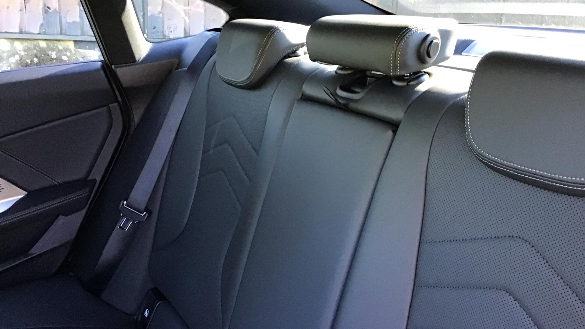 BMW 2 Series view 12