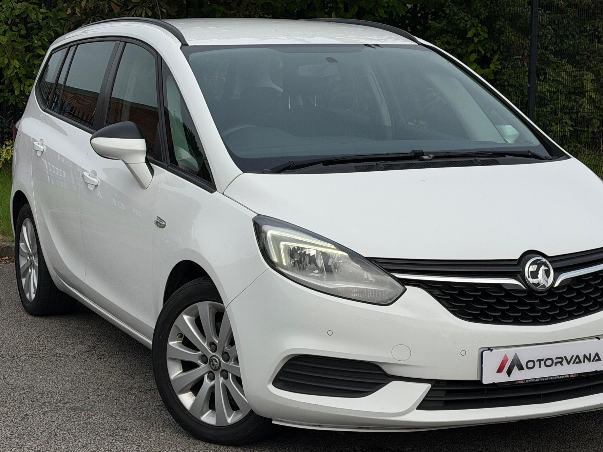 Vauxhall Zafira Tourer view 5