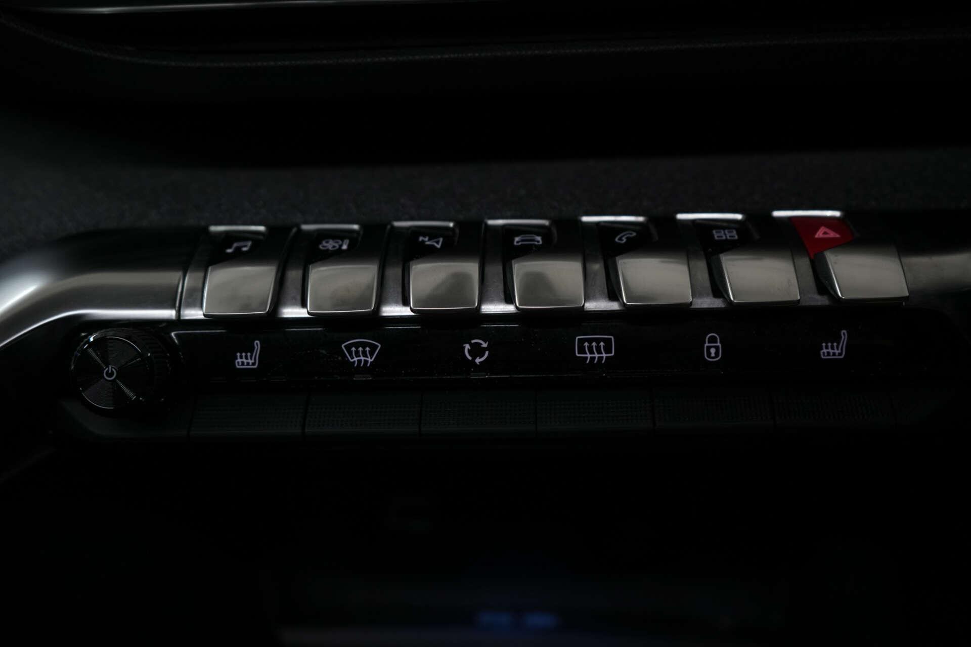 Peugeot 3008 view 34