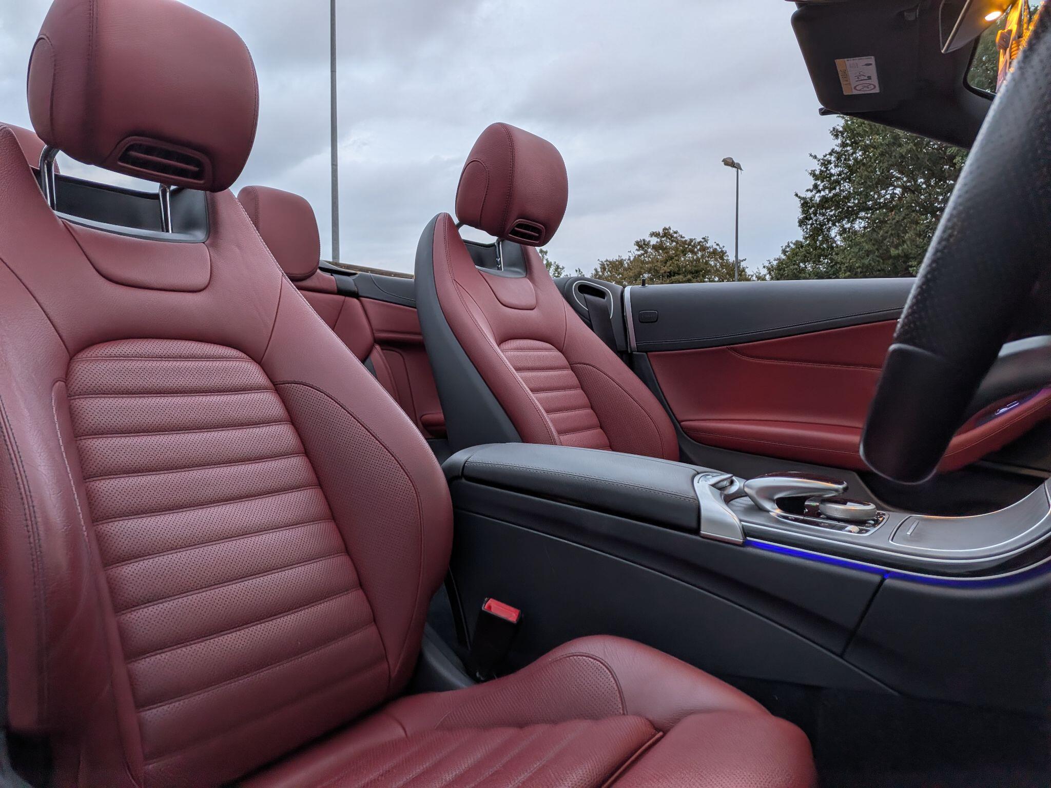 Mercedes-Benz C Class view 32