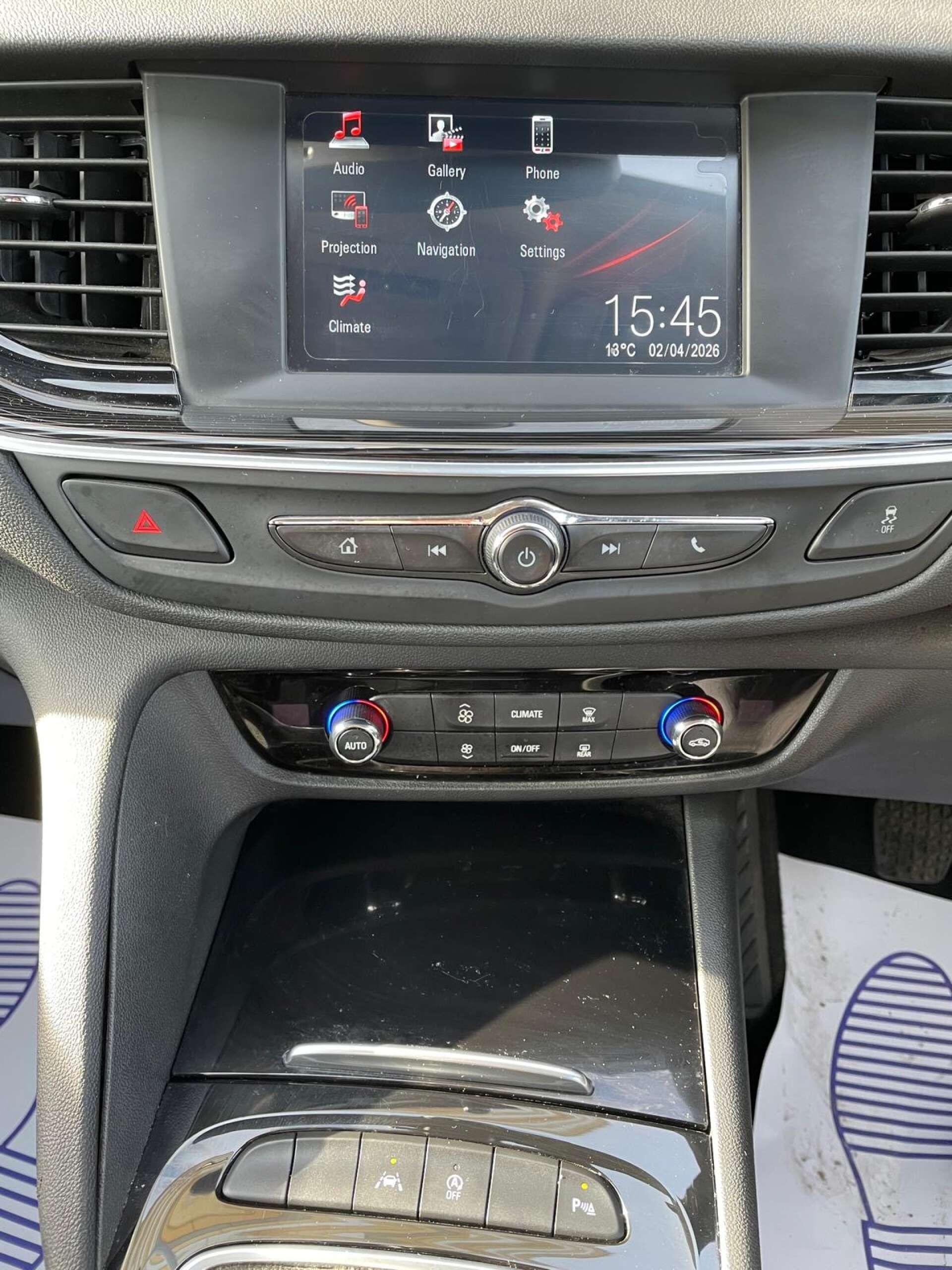 Vauxhall Insignia view 12