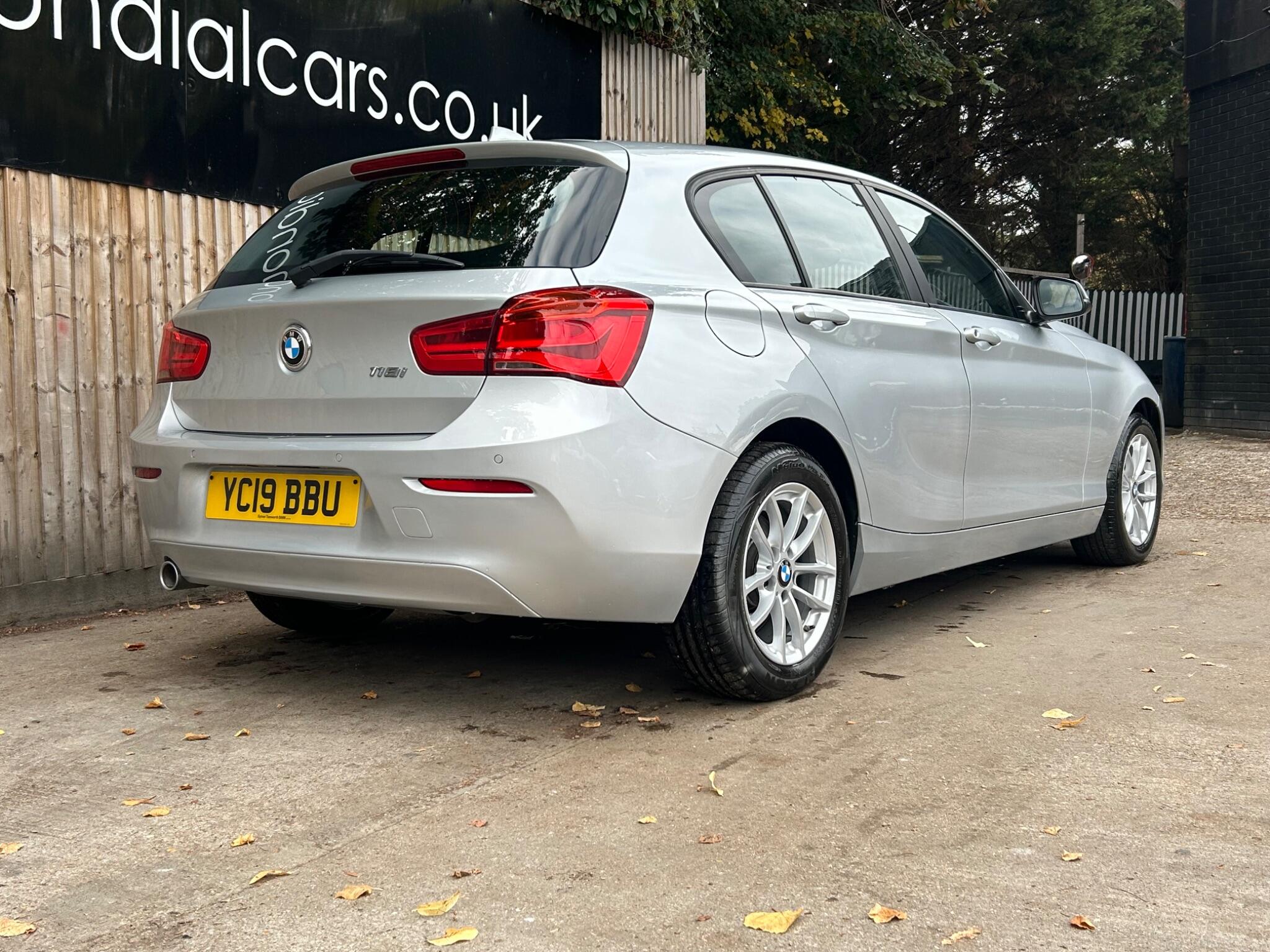 BMW 1 Series view 18