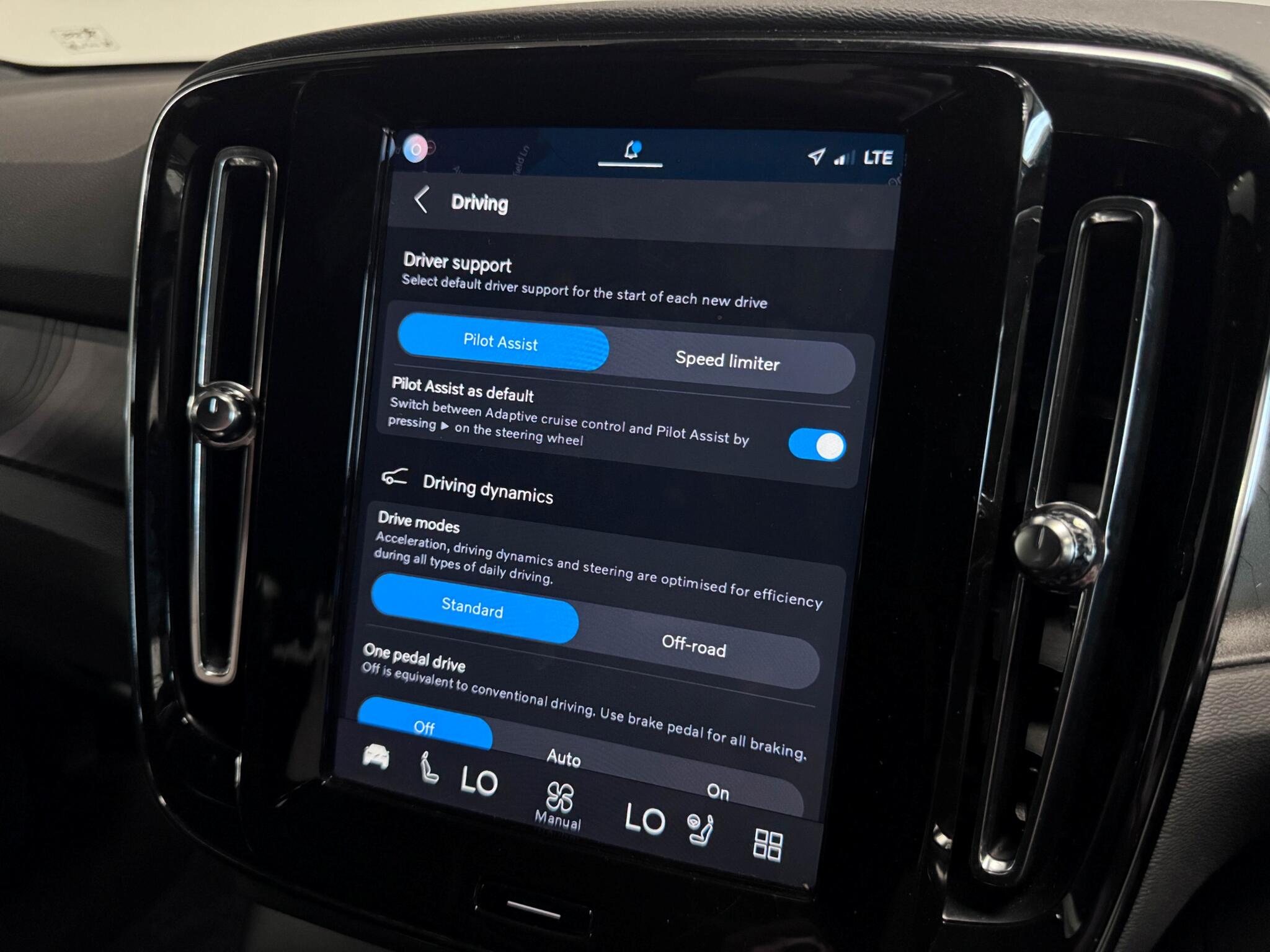 Volvo XC40 view 42