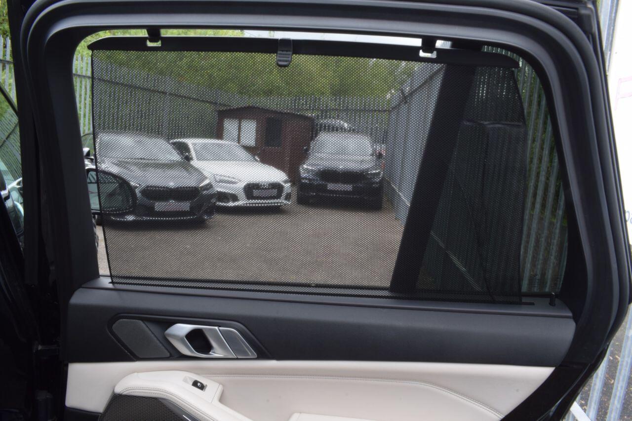 BMW X5 view 40