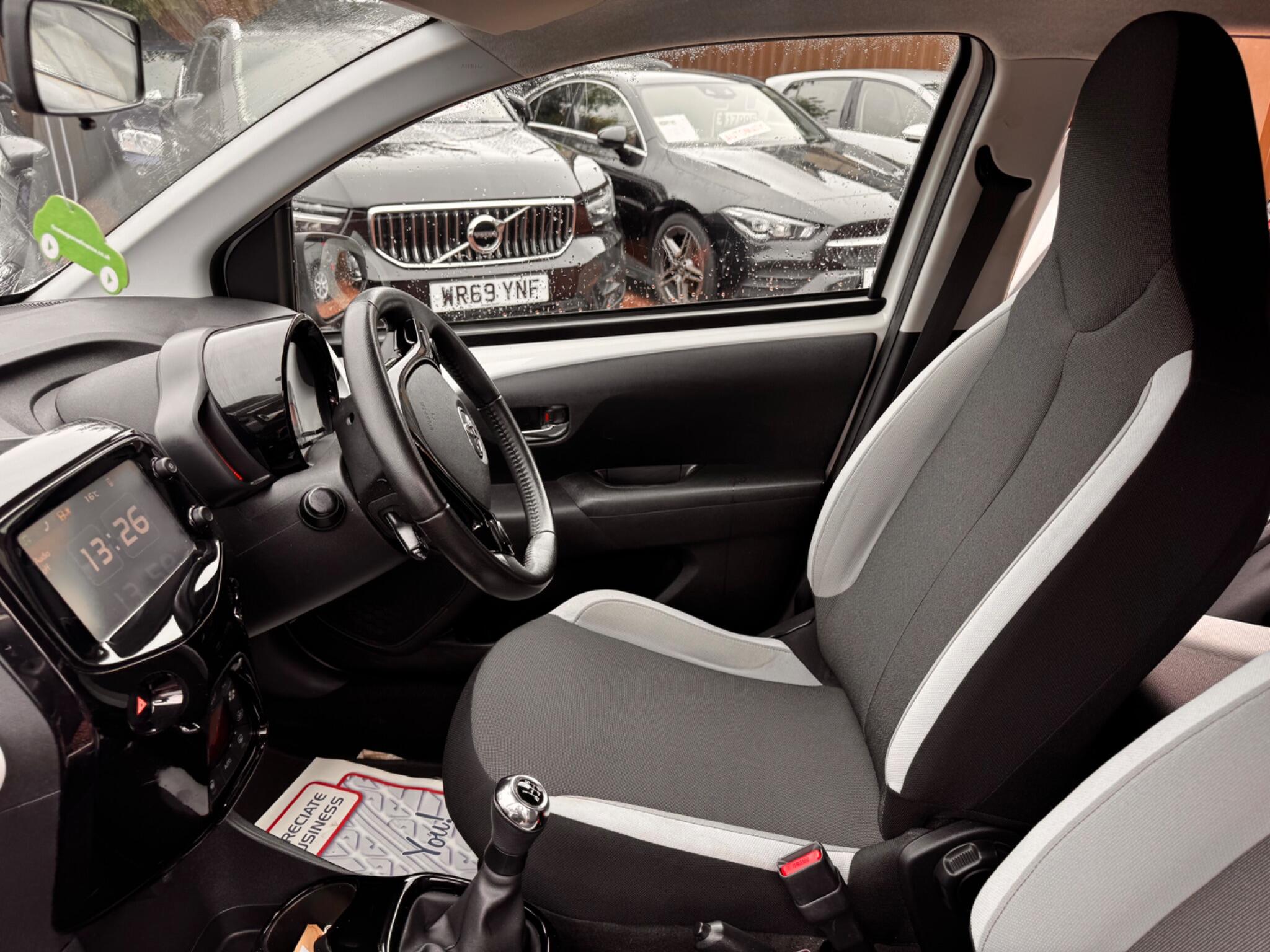 Toyota Aygo view 34