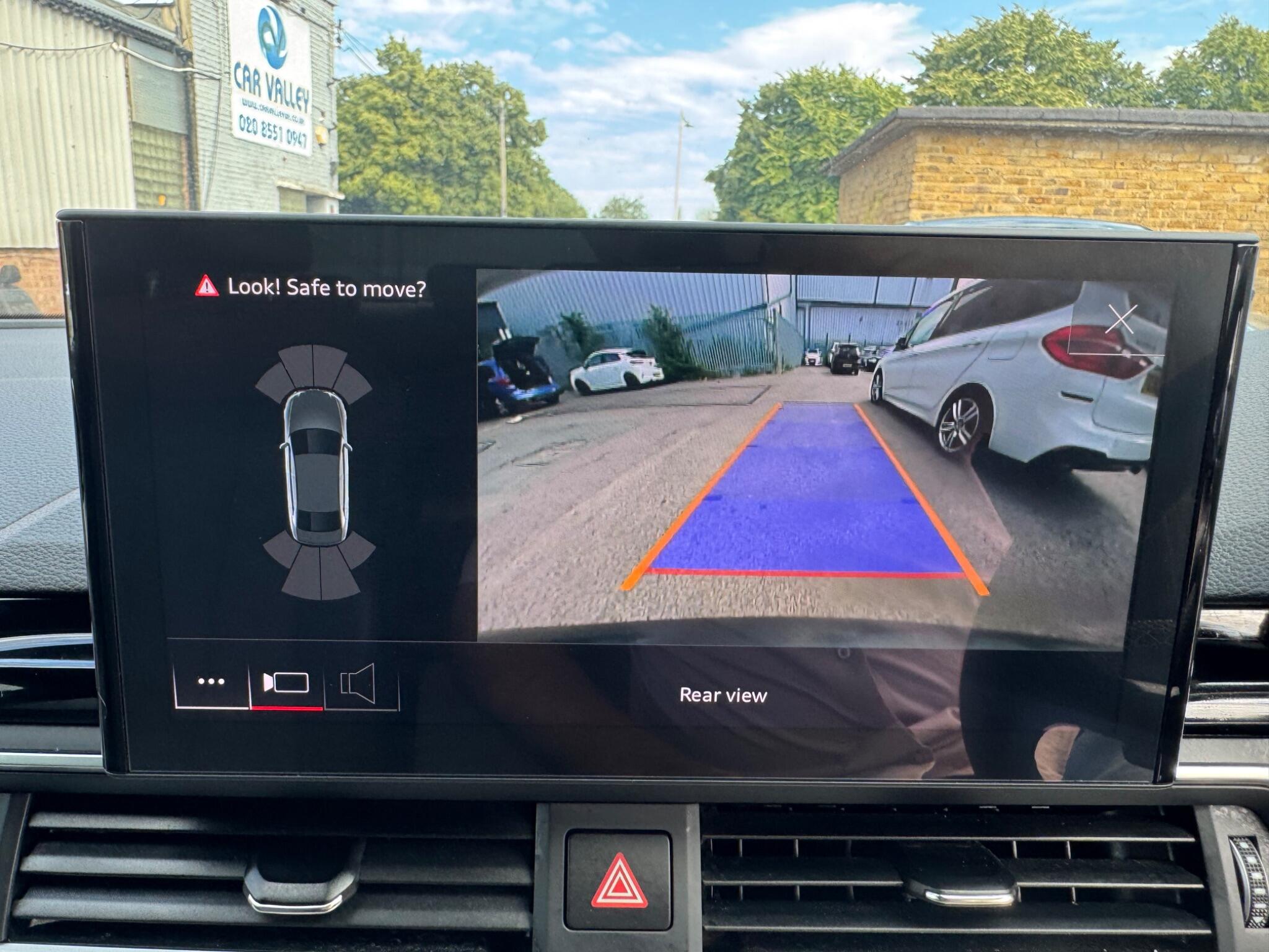 Audi A4 view 22
