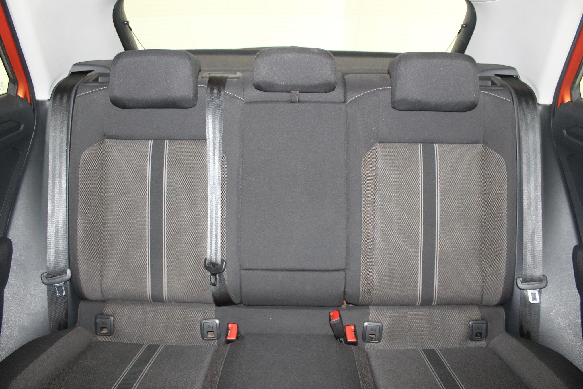 Volkswagen T-Roc view 50