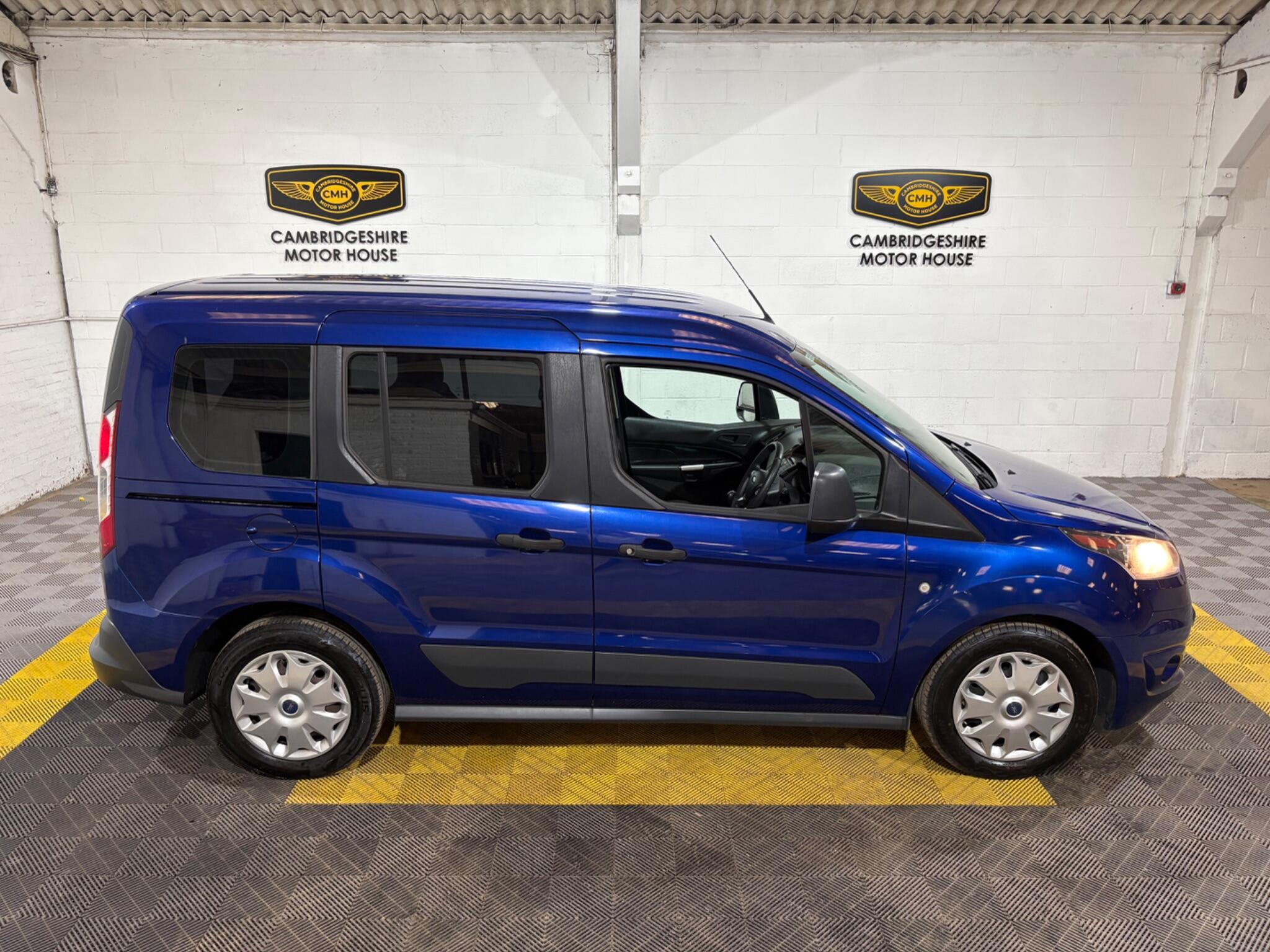 Ford Tourneo Connect view 28