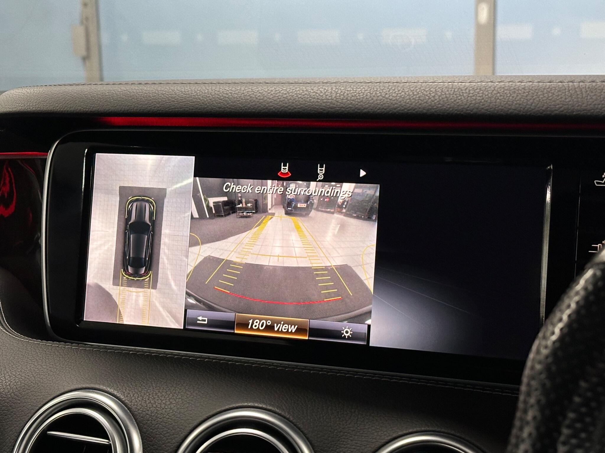 Mercedes-Benz S Class view 32