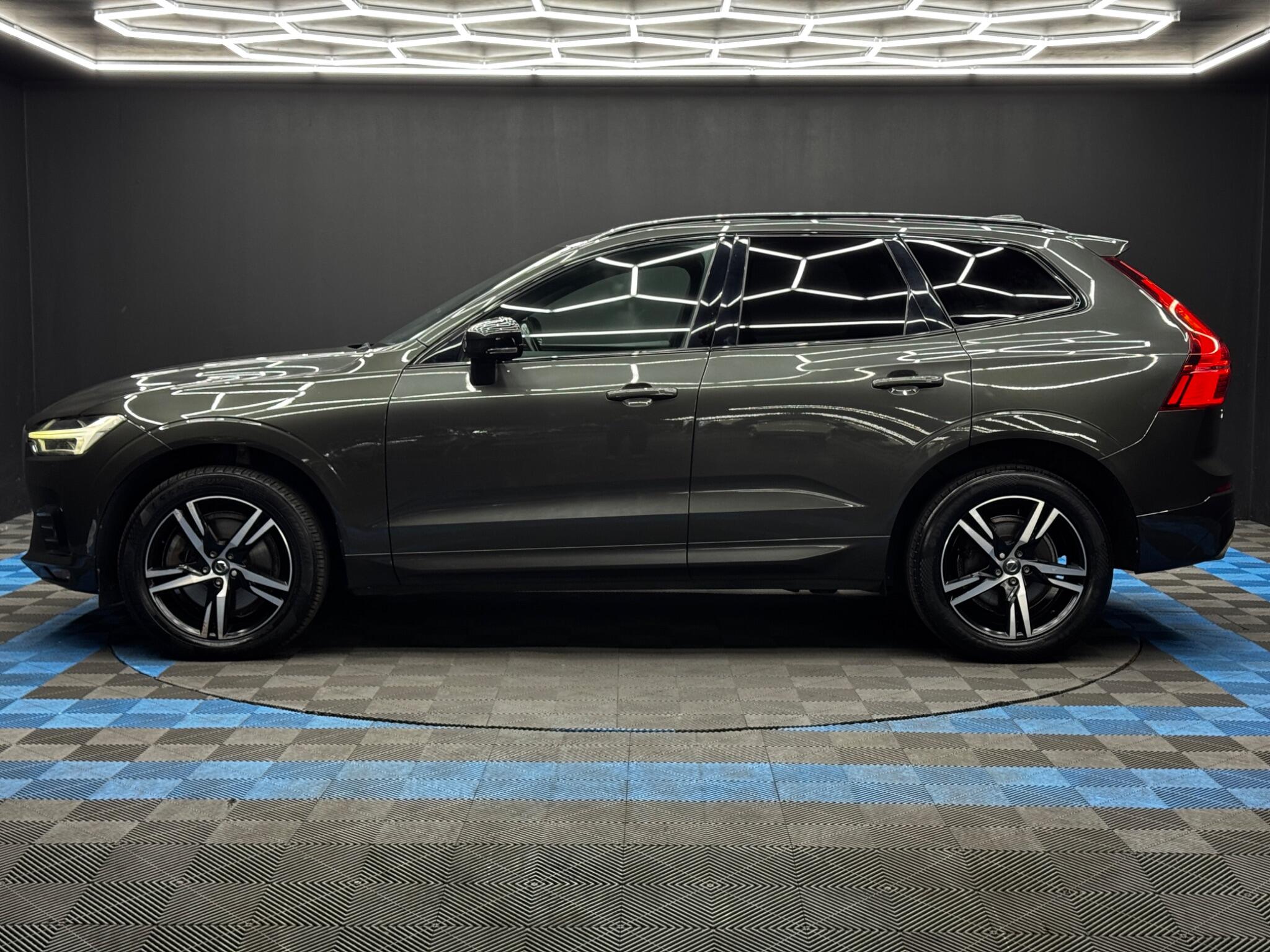 Volvo XC60 view 8