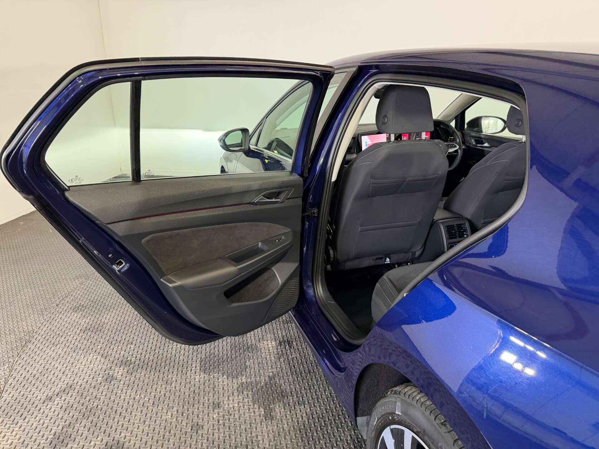 Volkswagen Golf view 57
