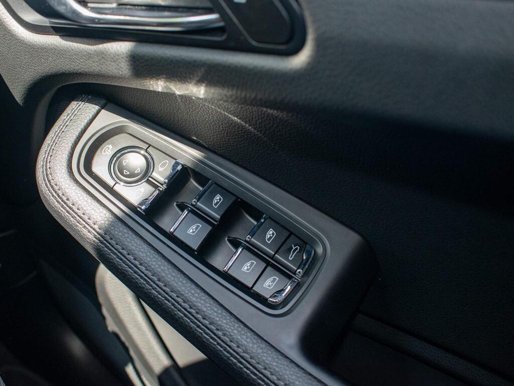 Porsche Macan view 42