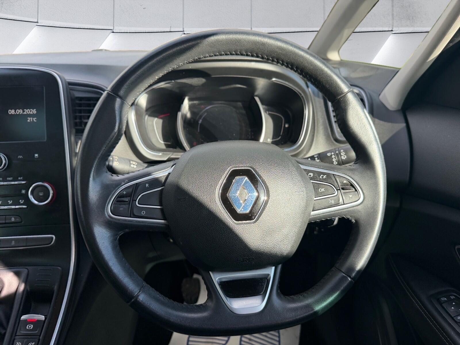 Renault Grand Scenic view 13