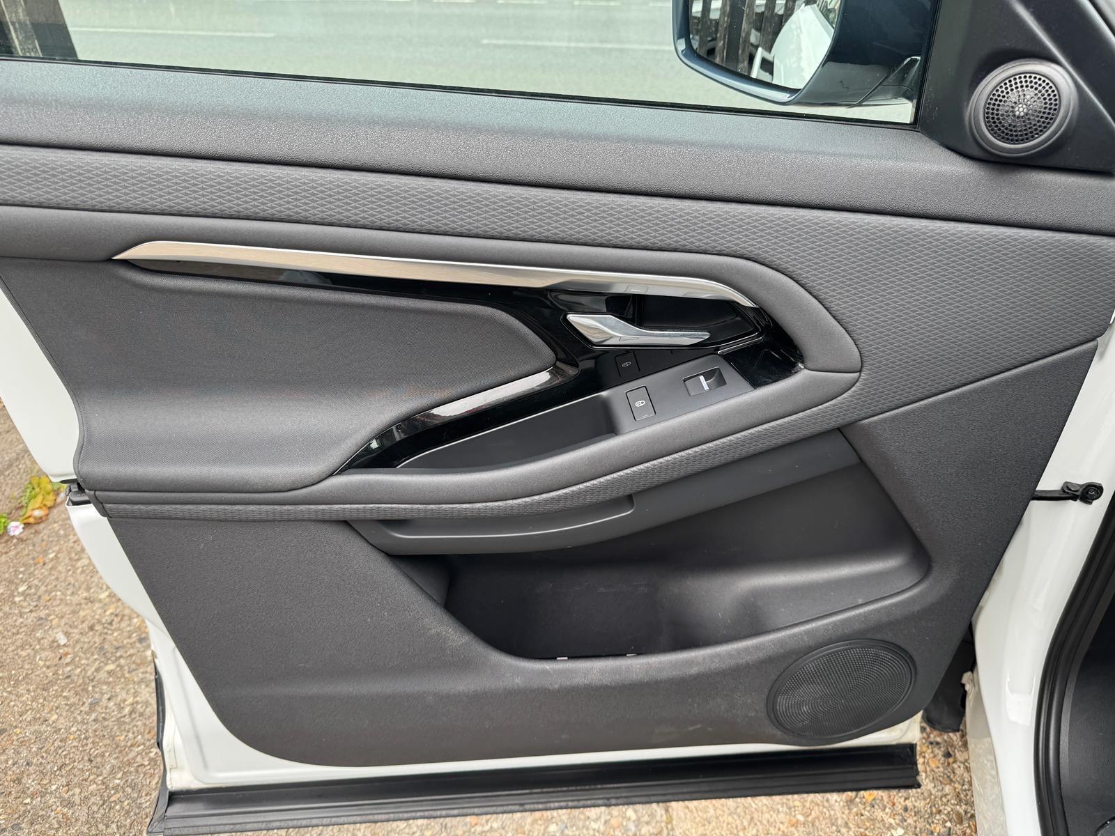 Land Rover Range Rover Evoque view 19