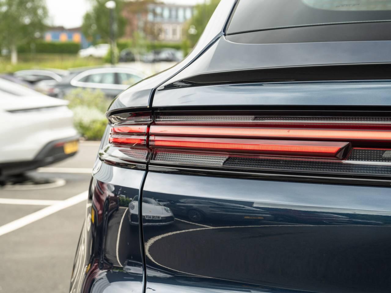 Porsche Cayenne view 10