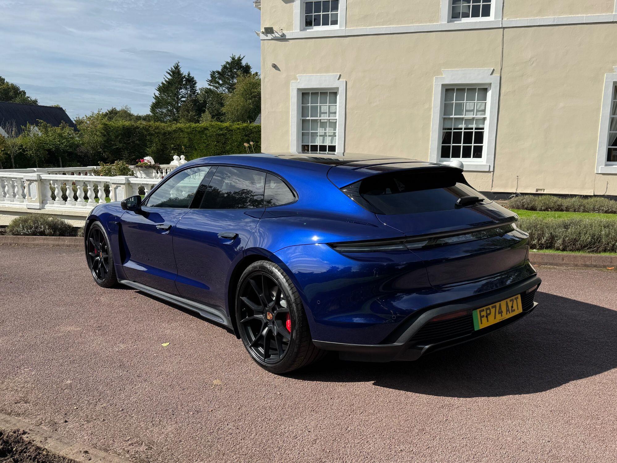 Porsche Taycan view 9