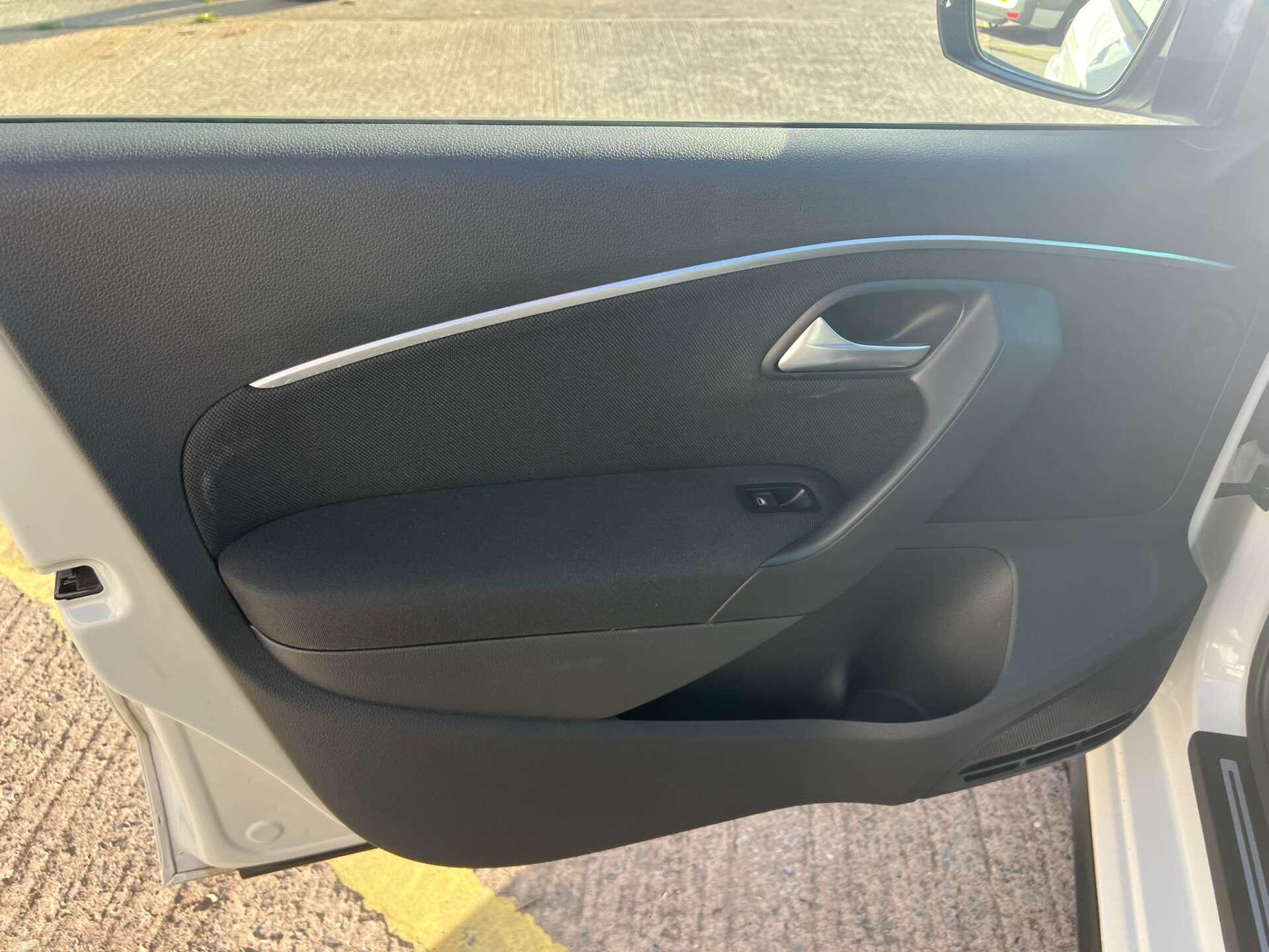 Volkswagen Polo view 46