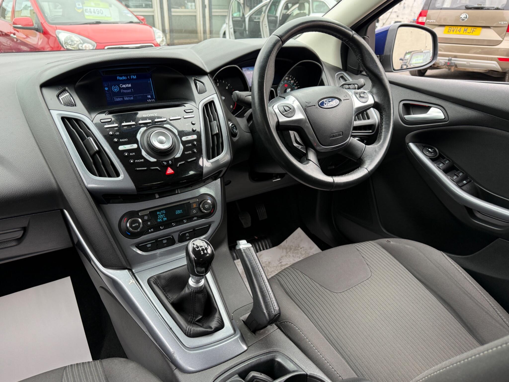 Ford Focus - Image 53