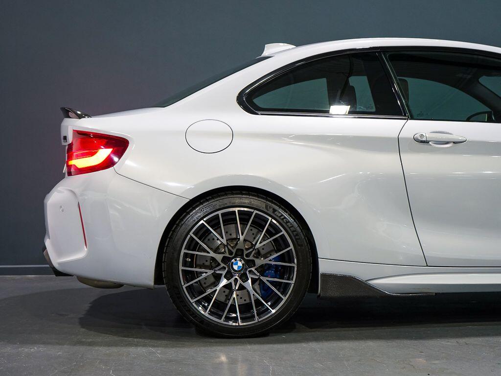 BMW M2 view 24